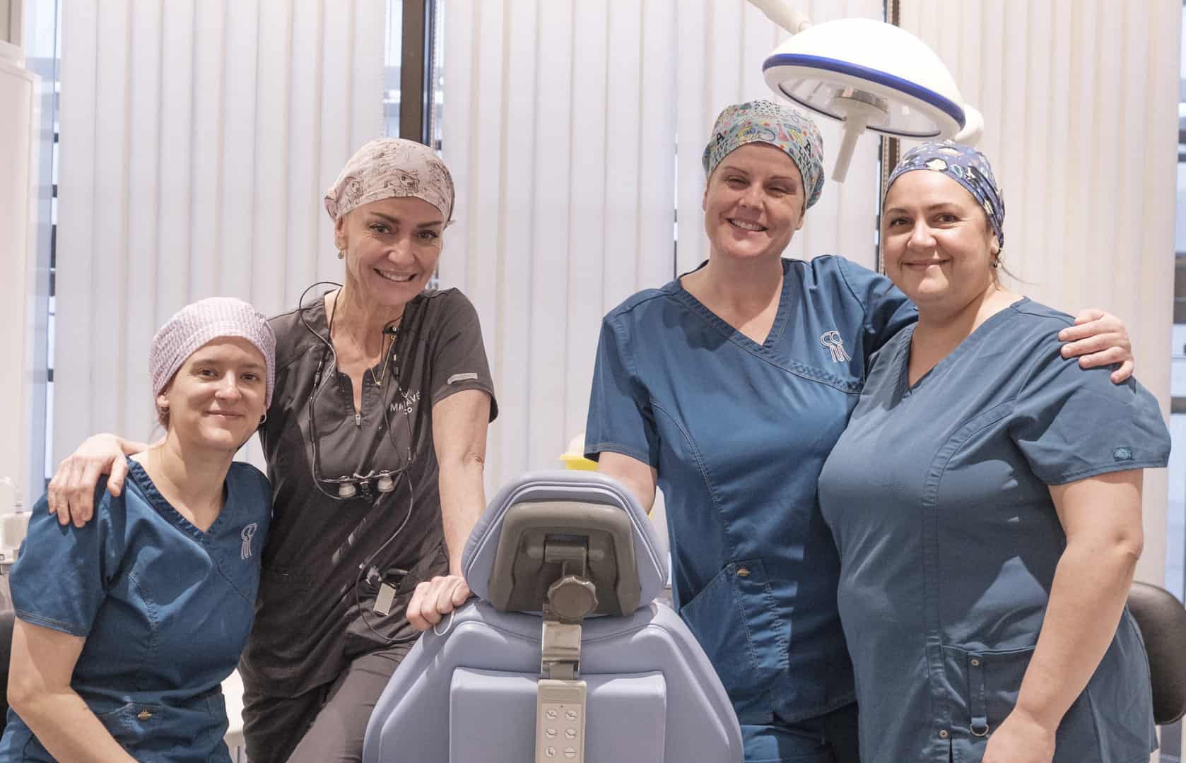 Las ventajas de ser atendido/a por un equipo odontológico multidisciplinar.